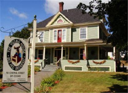The Young House Bed And Breakfast Millinocket ภายนอก รูปภาพ
