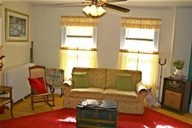 The Young House Bed And Breakfast Millinocket ภายนอก รูปภาพ